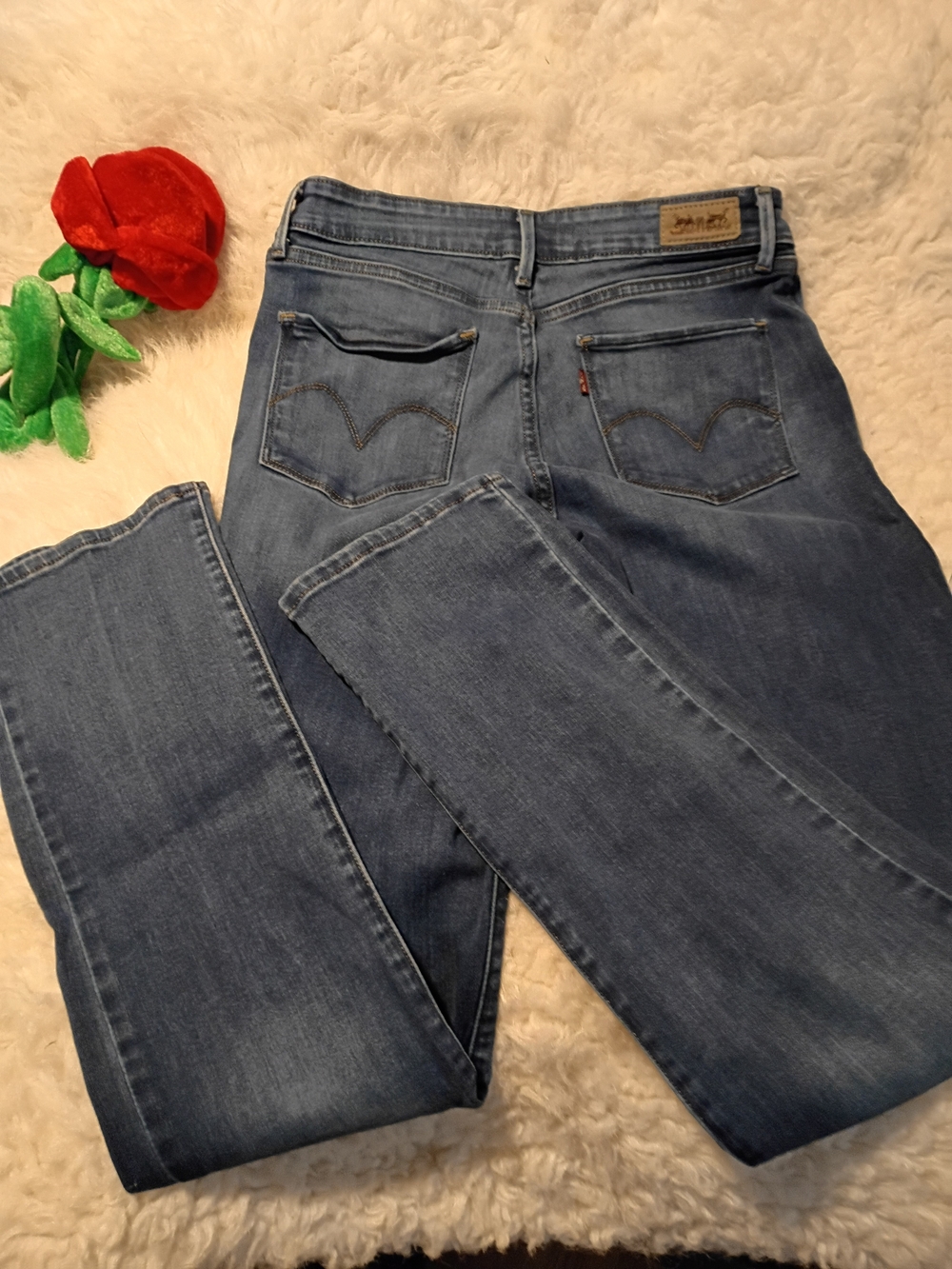 Levi's Women's Blue Straight-Leg Jeans - Classic Five-Pocket